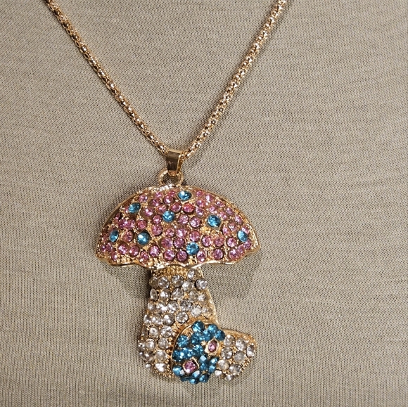 MULTI COLOR MUSHROOM NECKLACE - Picture 1 of 3